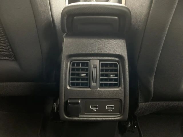 Renault Captur Intens TCe 140