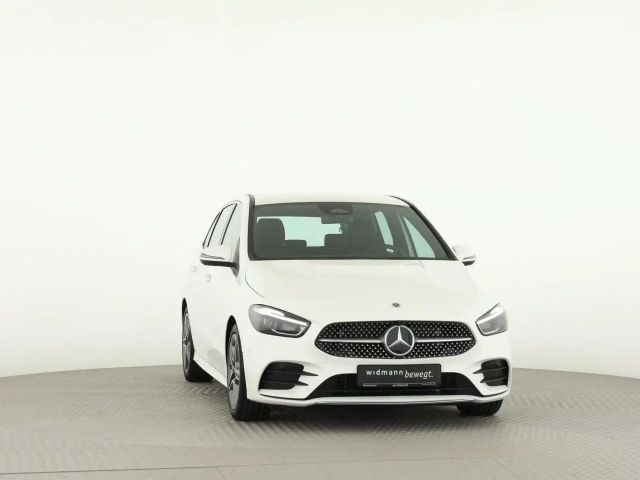 Mercedes-Benz B 200 AMG Line