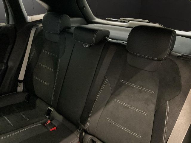 Mercedes-Benz GLA 200 GLA 200 d