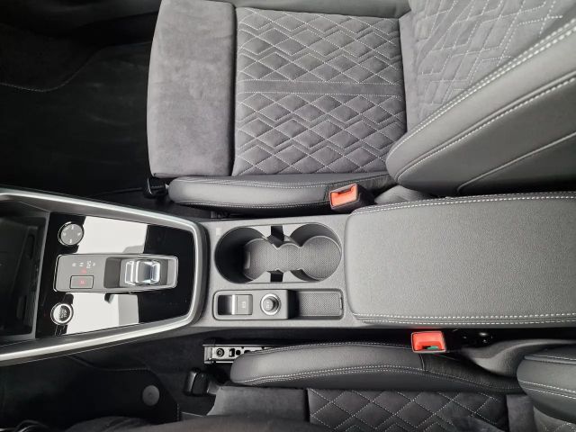 Audi A3 35 TFSI S-Line Sedan Sportback