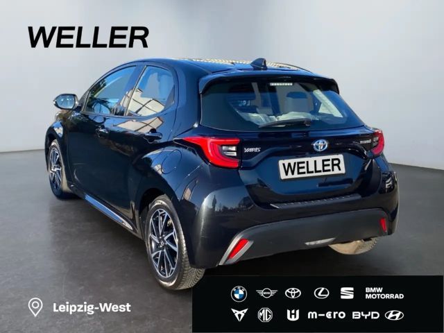 Toyota Yaris Hatchback Hybride Team D