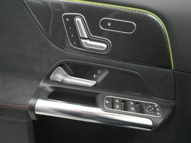 Mercedes-Benz GLA 200 AMG Line