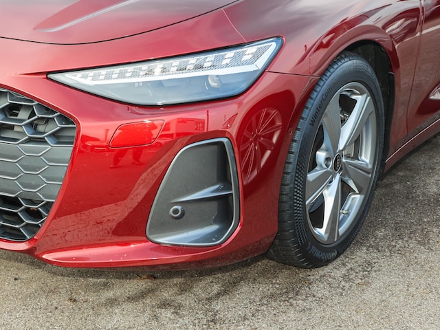 Audi A6 Avant Quattro S-Tronic