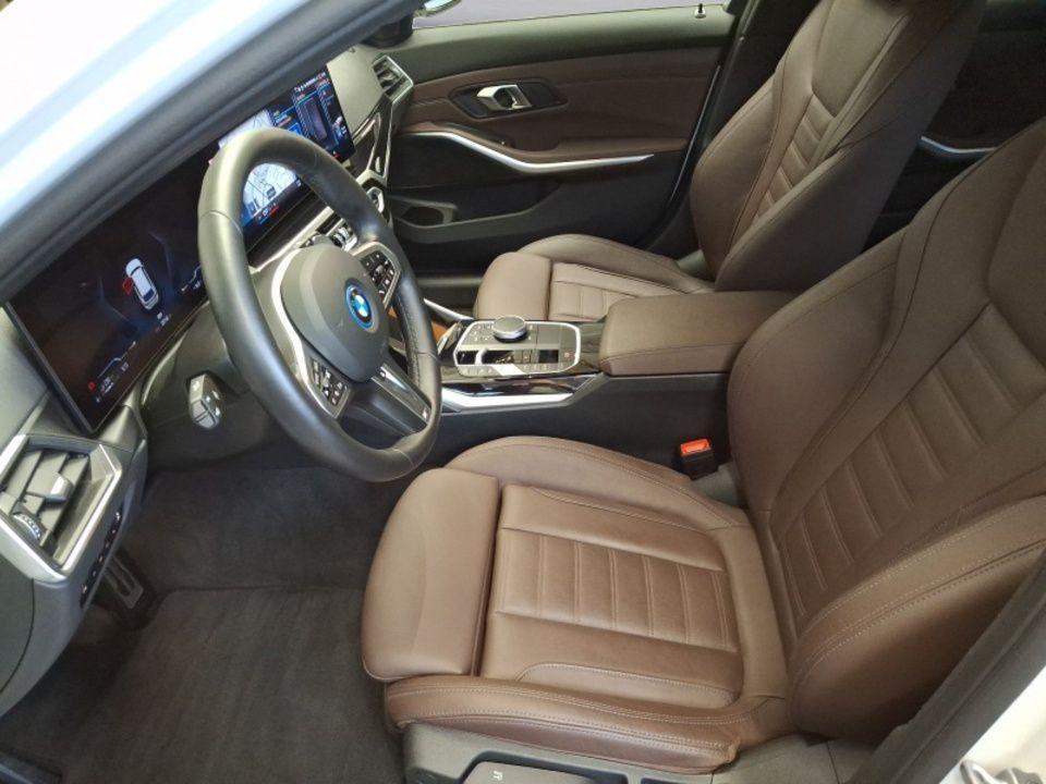 BMW 330 330e xDrive