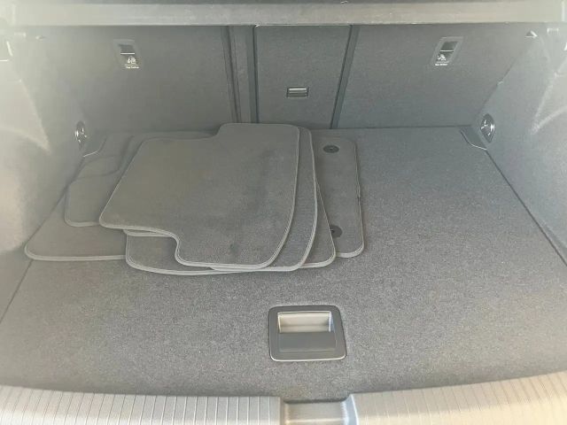 Volkswagen T-Roc Friends TSI