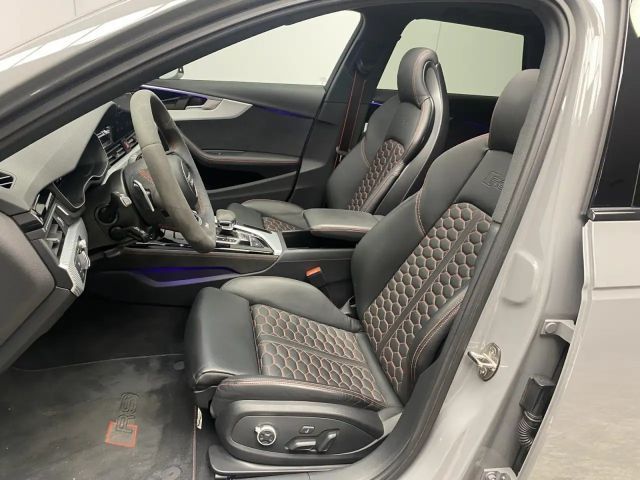 Audi RS4 Avant Quattro