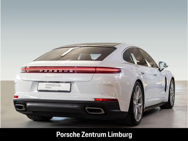 Porsche Panamera 4