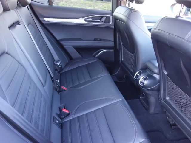 Alfa Romeo Stelvio Q4 Veloce