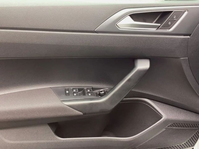 Volkswagen Taigo 1.0 TSI DSG R-Line