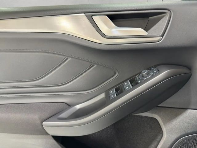 Ford Focus EcoBoost Titanium Wagon