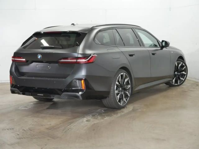 BMW 540 540XDRIVE - FROZEN GREY - MEGA