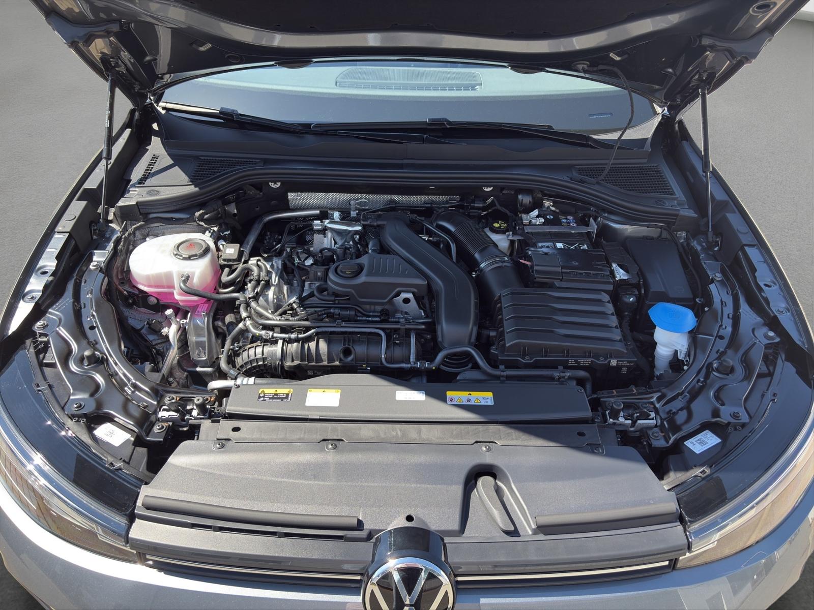 Volkswagen Passat 1.5 eTSI Business Variant