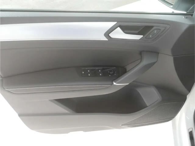 Volkswagen Touran 1.5 TSI DSG