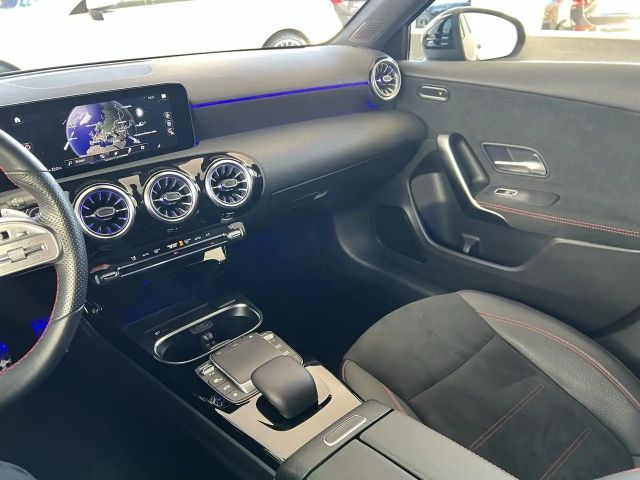 Mercedes-Benz A 200 AMG Line