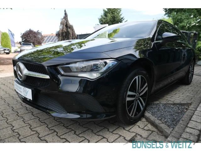 Mercedes-Benz CLA 200 CLA-Shooting EU6d AUTOMATIK AHK-klappbar Navi Digi