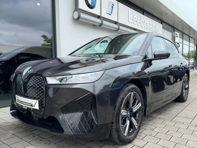 BMW iX xDrive50