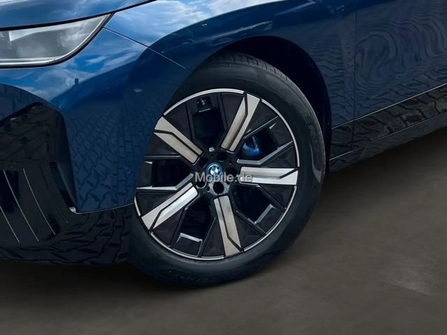 BMW iX xDrive40