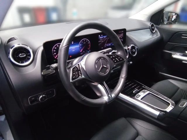 Mercedes-Benz B 180 Progressive