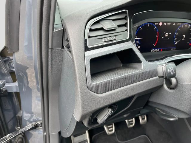 Volkswagen Touran 2.0 TDI Family IQ.Drive