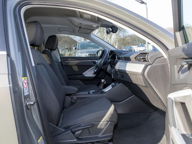 Audi Q3 35 TFSI S-Tronic