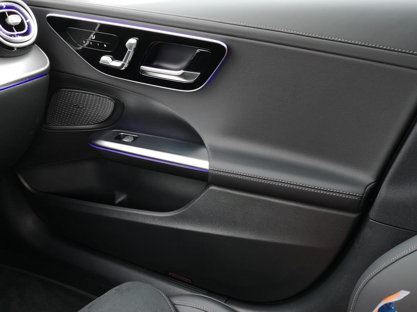 Mercedes-Benz C 200 AMG Line Sedan