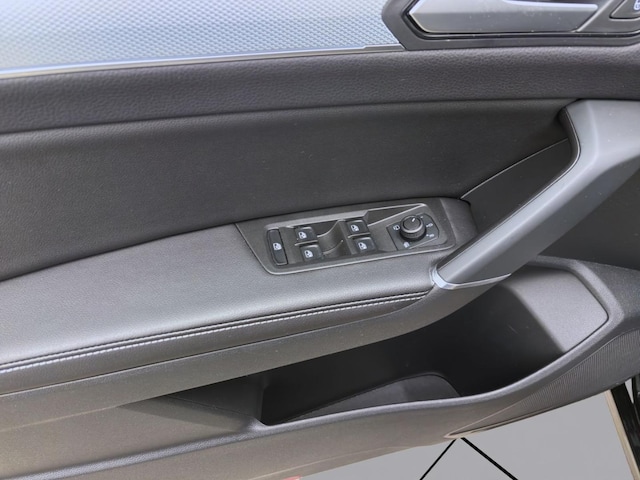 Volkswagen Touran 1.5 TSI DSG IQ.Drive