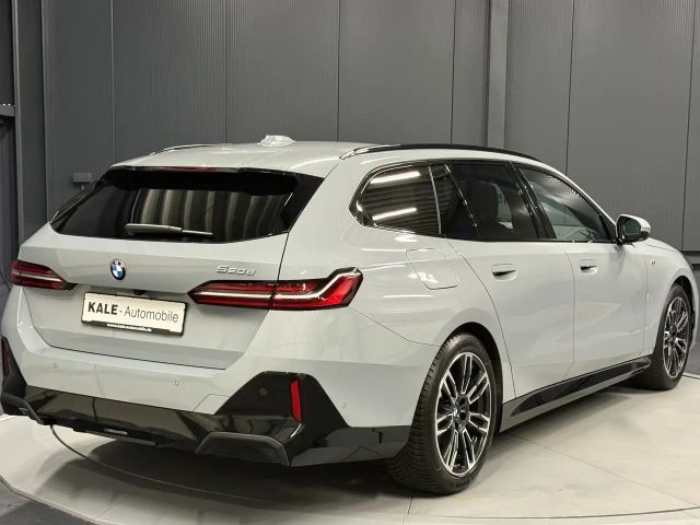 BMW 520 520d M-Sport Touring