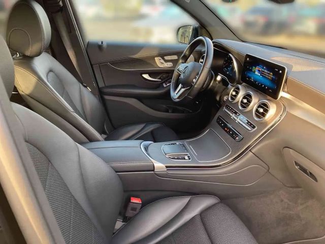 Mercedes-Benz GLC 300 4MATIC AMG Line