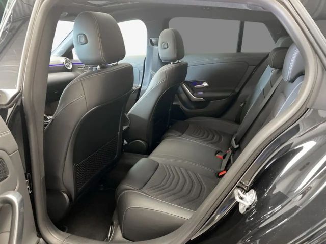 Mercedes-Benz CLA 180 CLA