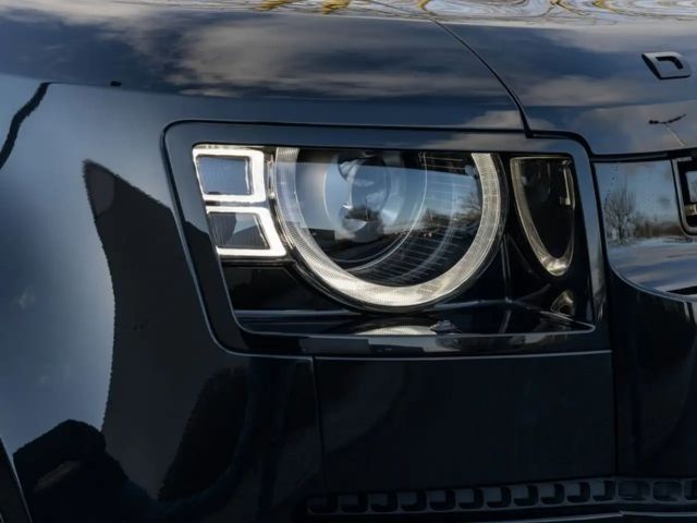 Land Rover Defender 110 D300 Dynamic HSE