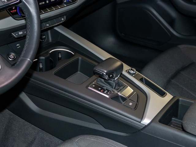 Audi A4 40 TFSI Avant S-Tronic