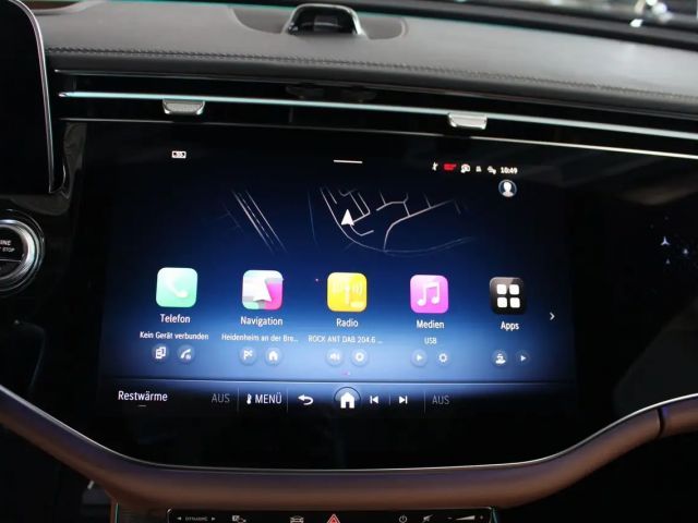 Mercedes-Benz E 200 AMG Line Sedan