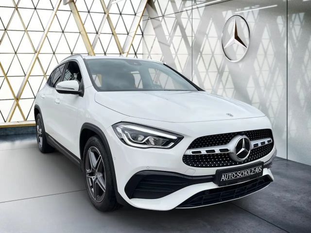 Mercedes-Benz GLA 200 AMG Line Guard