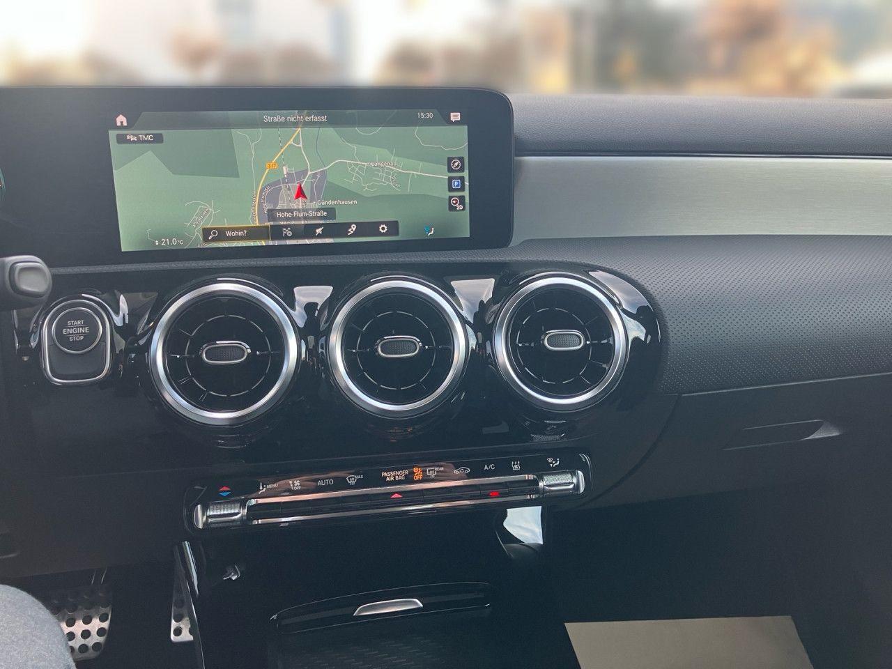 Mercedes-Benz A 250 A 250 e AMG Line