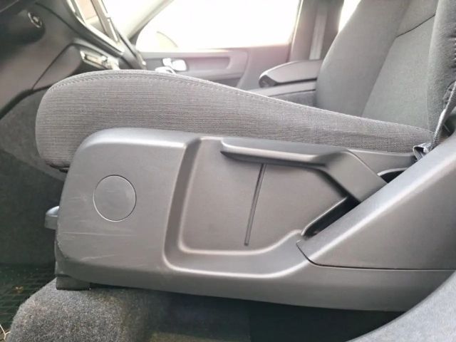 Volvo XC40 Core Momentum