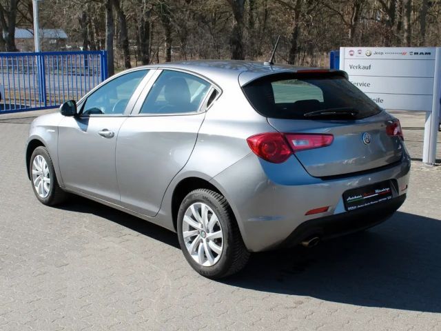 Alfa Romeo Giulietta 1.4 120 PS Navi, DAB, Allwetter