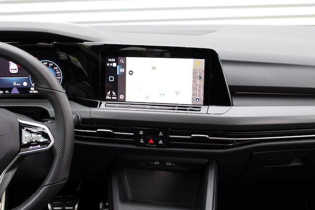 Volkswagen Golf 1.5 eTSI DSG IQ.Drive