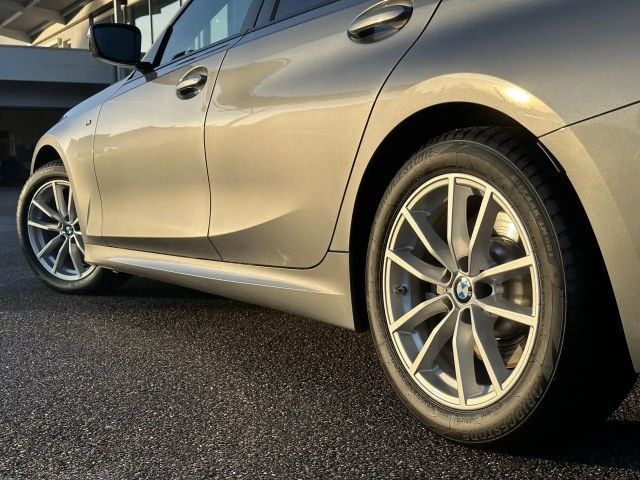 BMW 330 330i M-Sport Touring xDrive