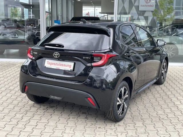 Toyota Yaris Hatchback Hybride VVT-i