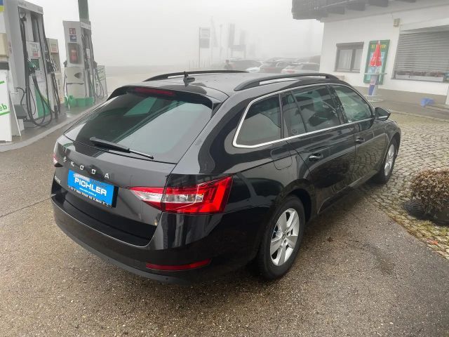 Skoda Superb Ambition Combi
