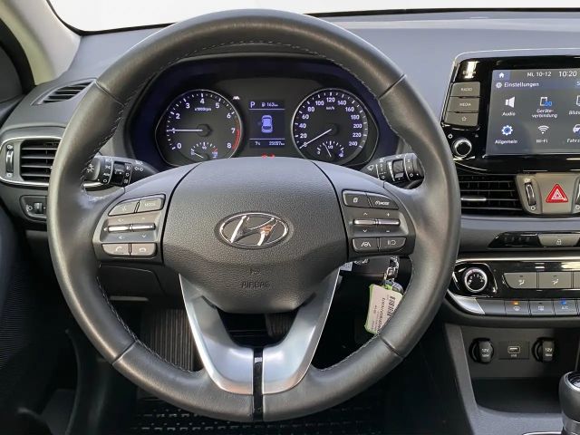 Hyundai i30 Hybrid Select