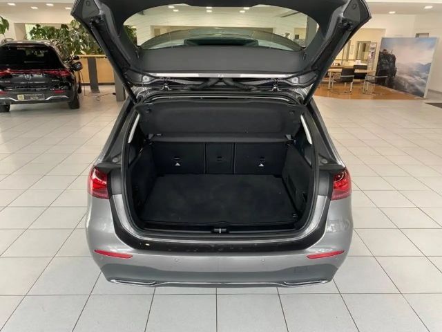 Mercedes-Benz B 180 Progressive