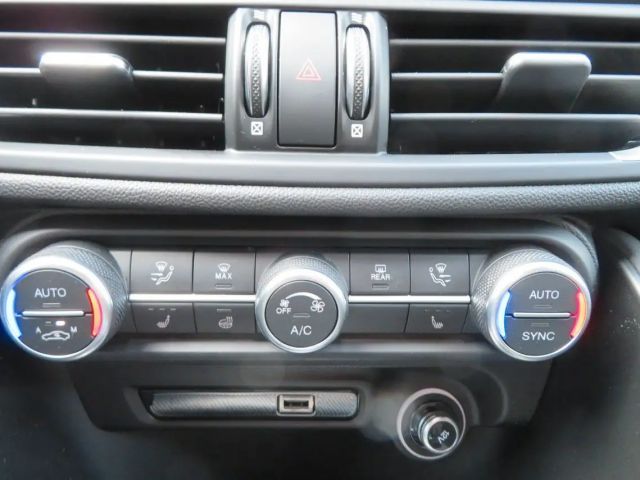 Alfa Romeo Giulia Q4