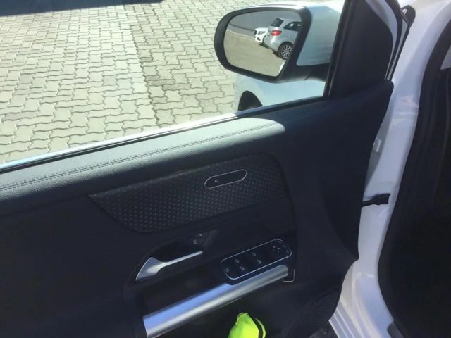 Mercedes-Benz B 180 Progressive