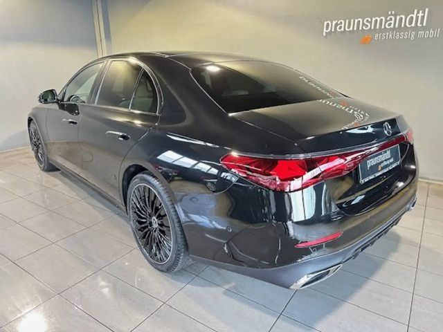 Mercedes-Benz E 200 AMG Line Sedan