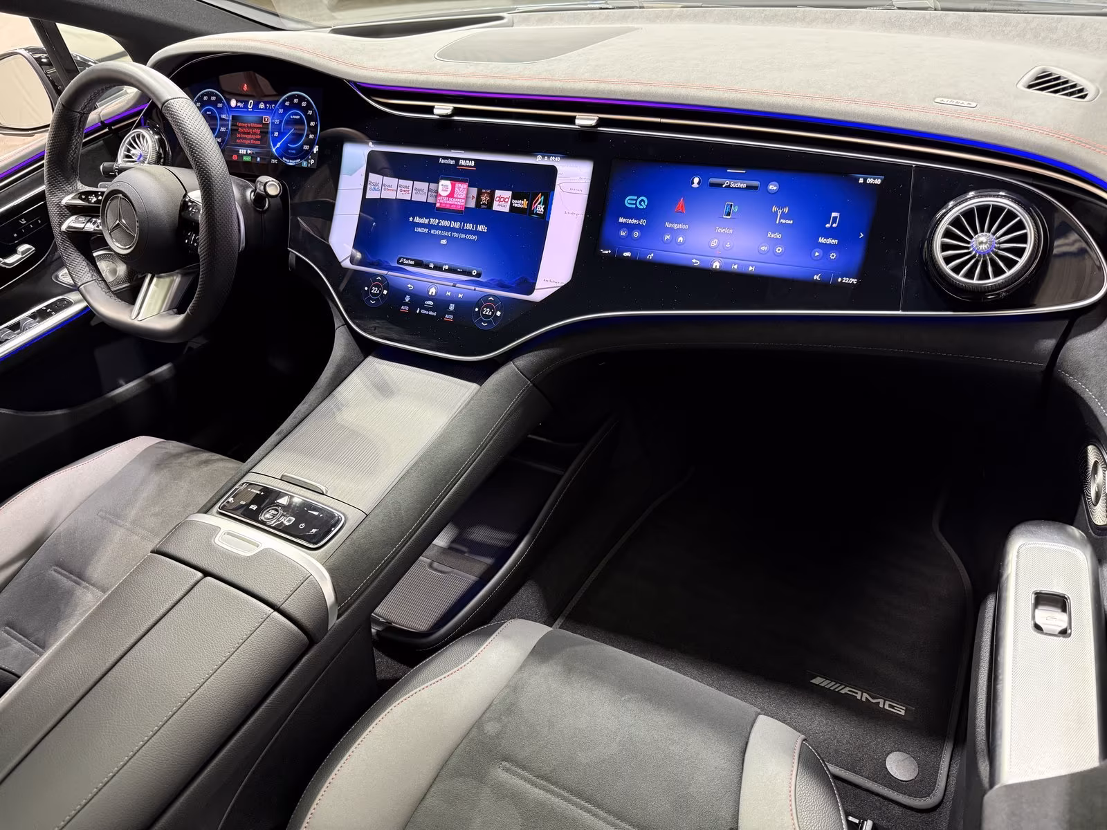 Mercedes-Benz EQE 300 AMG Line Premium Sedan