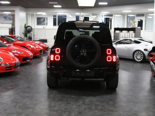 Land Rover Defender 110 D300 Dynamic HSE
