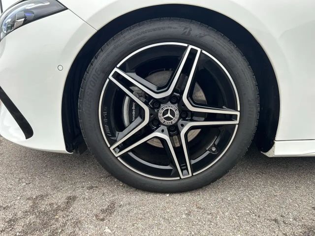 Mercedes-Benz A 180 AMG Line Hatchback