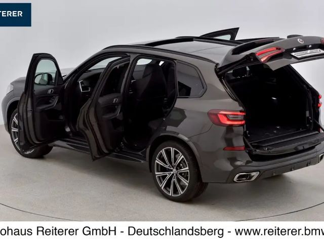 BMW X5 M50i xDrive