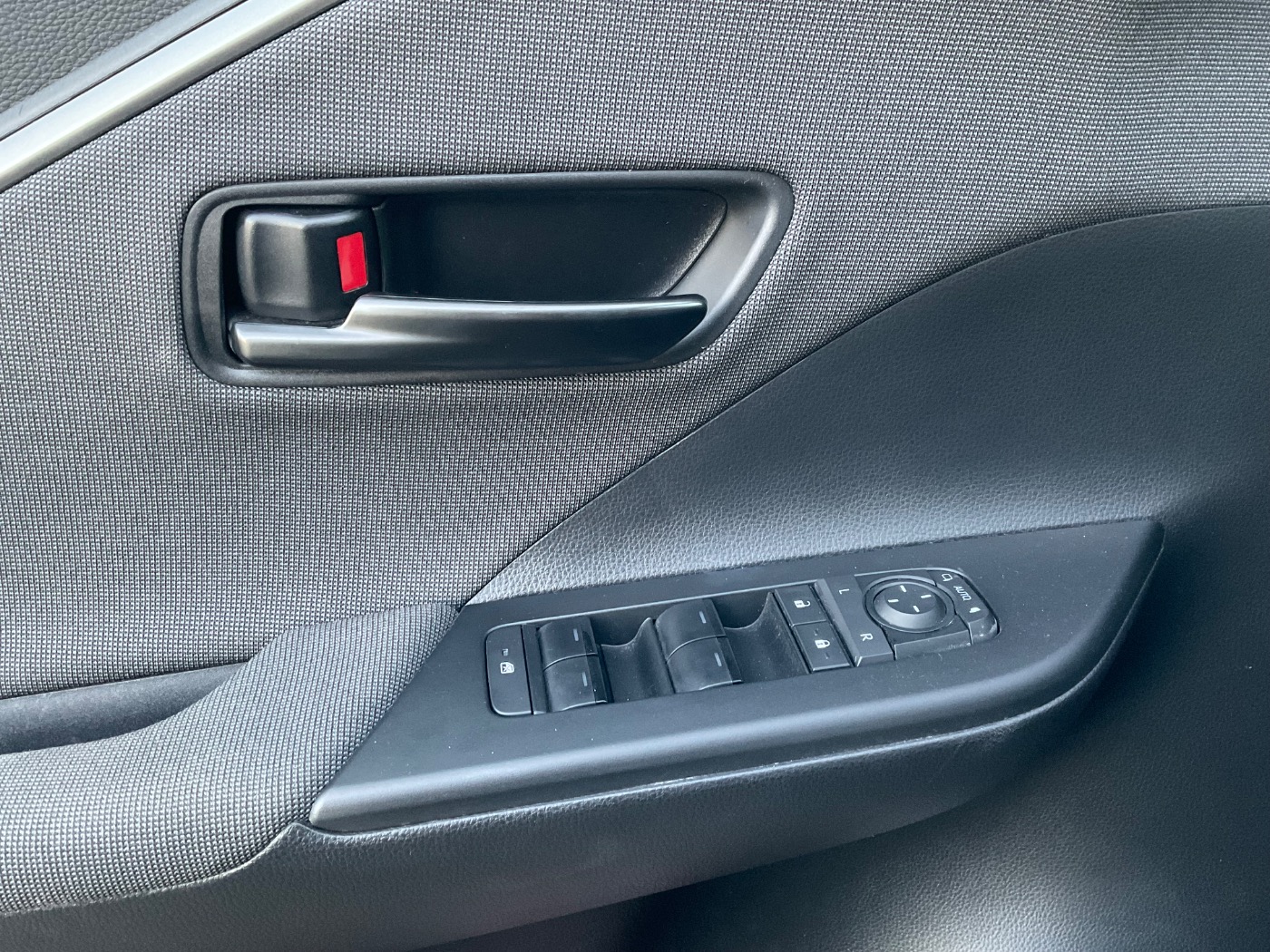 Toyota C-HR 5-deurs Team D